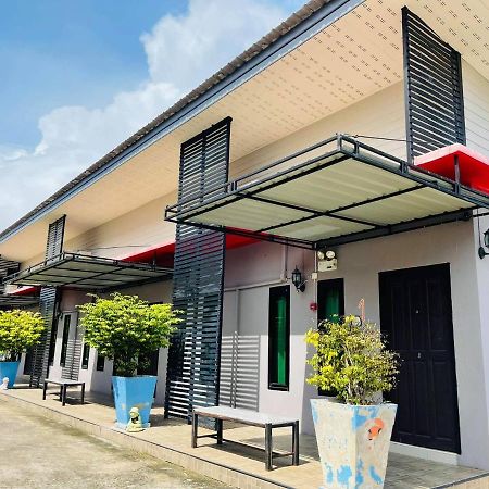 Baan Sri Family Hotel Kabin Buri Exterior photo